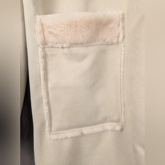 BLANKNYC reversible coat in cream/ivory size large in like new condition - Picture 3 of 15